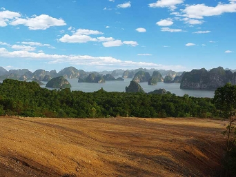 Schmidt-Curley Design has been hired to create a new 18-hole golf course near Ha Long Bay, Vietnam
